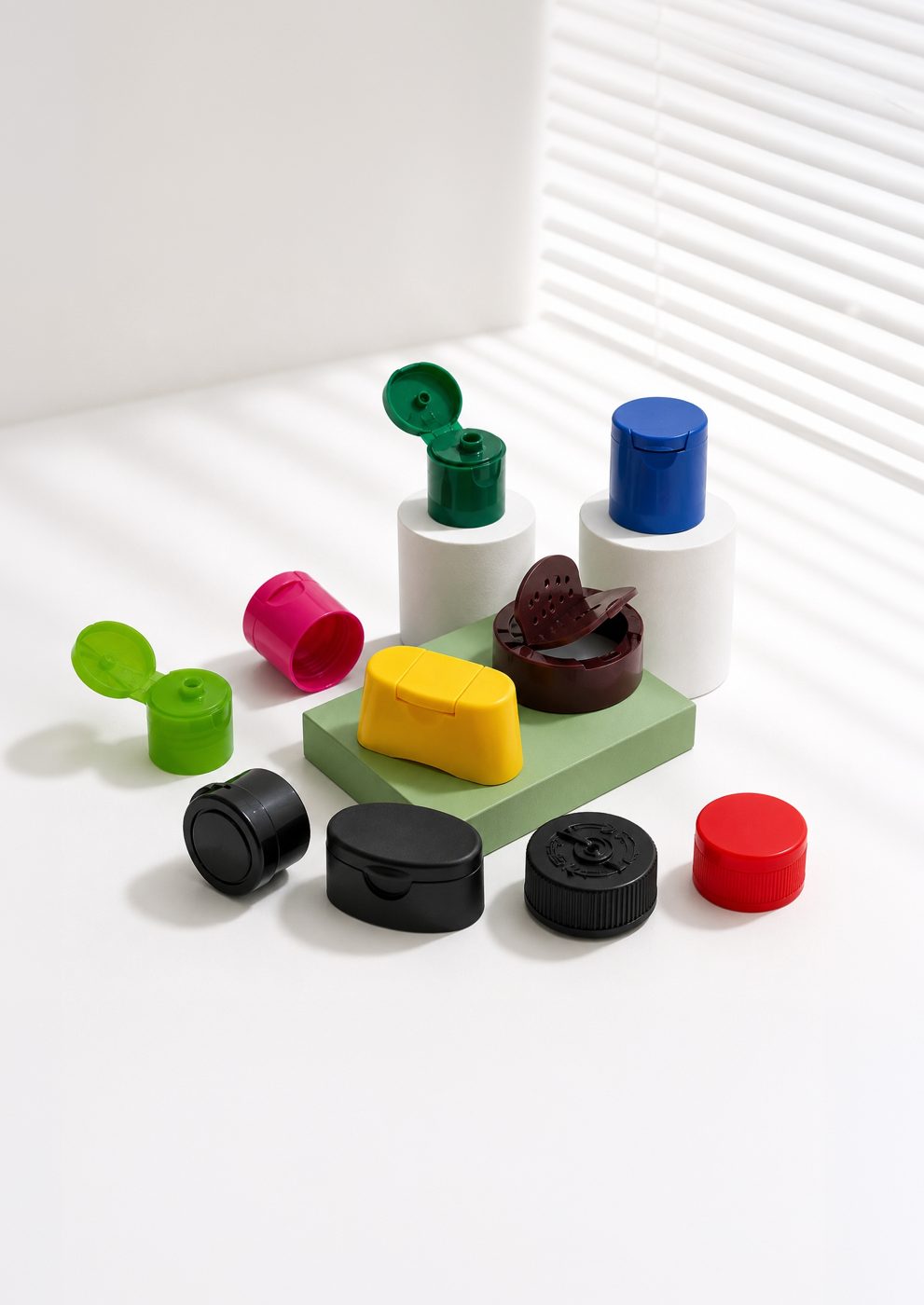 Flip-top caps range